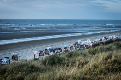 Der Hauptstrand auf der Nordseite der Insel Spiekeroog Der Hauptstrand auf der Nordseite der Insel Spiekeroog