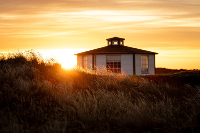 Sonnenaufgang am Lesepavillon auf Spiekeroog Sonnenaufgang am Lesepavillon auf Spiekeroog