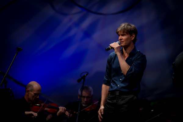 Uli Scherbel singt Die Krone der Schöpfung Uli Scherbel singt Die Krone der Schöpfung