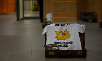 Koffer mit T-Shirts beim Kongress Verschickungsheime in Bad Salzdetfurth