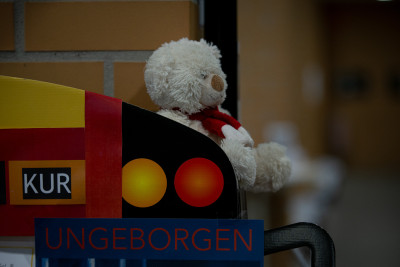 Teddybär Koffer  - Kongress Verschickungsheime in Bad Salzdetfurth